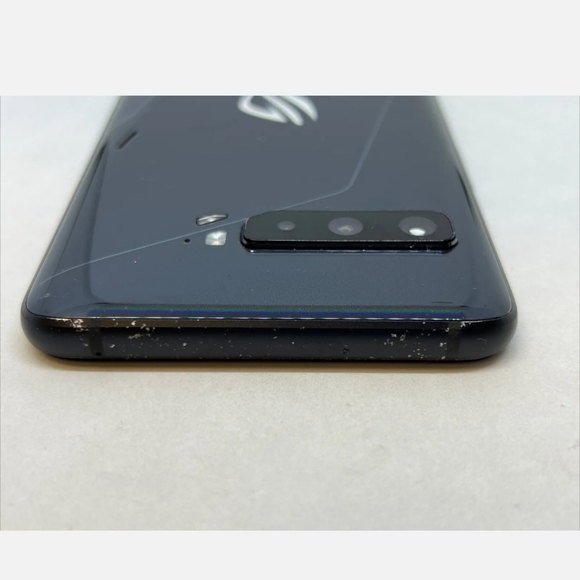 Asus ROG phone 3 - 128GB/8GB Unlocked - Picture 7 of 9